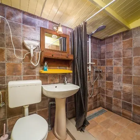 Apartamento Páros Faház *
