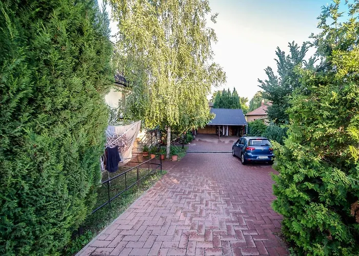 Paros Fahaz * Balatonföldvár